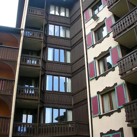 Allee Des Grands Mulets